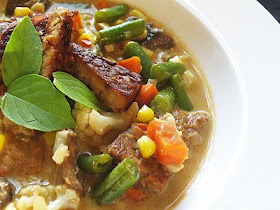 Thai Red Curry Tempeh Soup