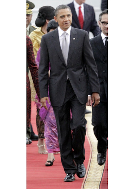 How Tall Is Barack Obama? Former President’s Height In 2025 Celebrity Heights | How Tall Are Celebrities? Heights of Celebrities