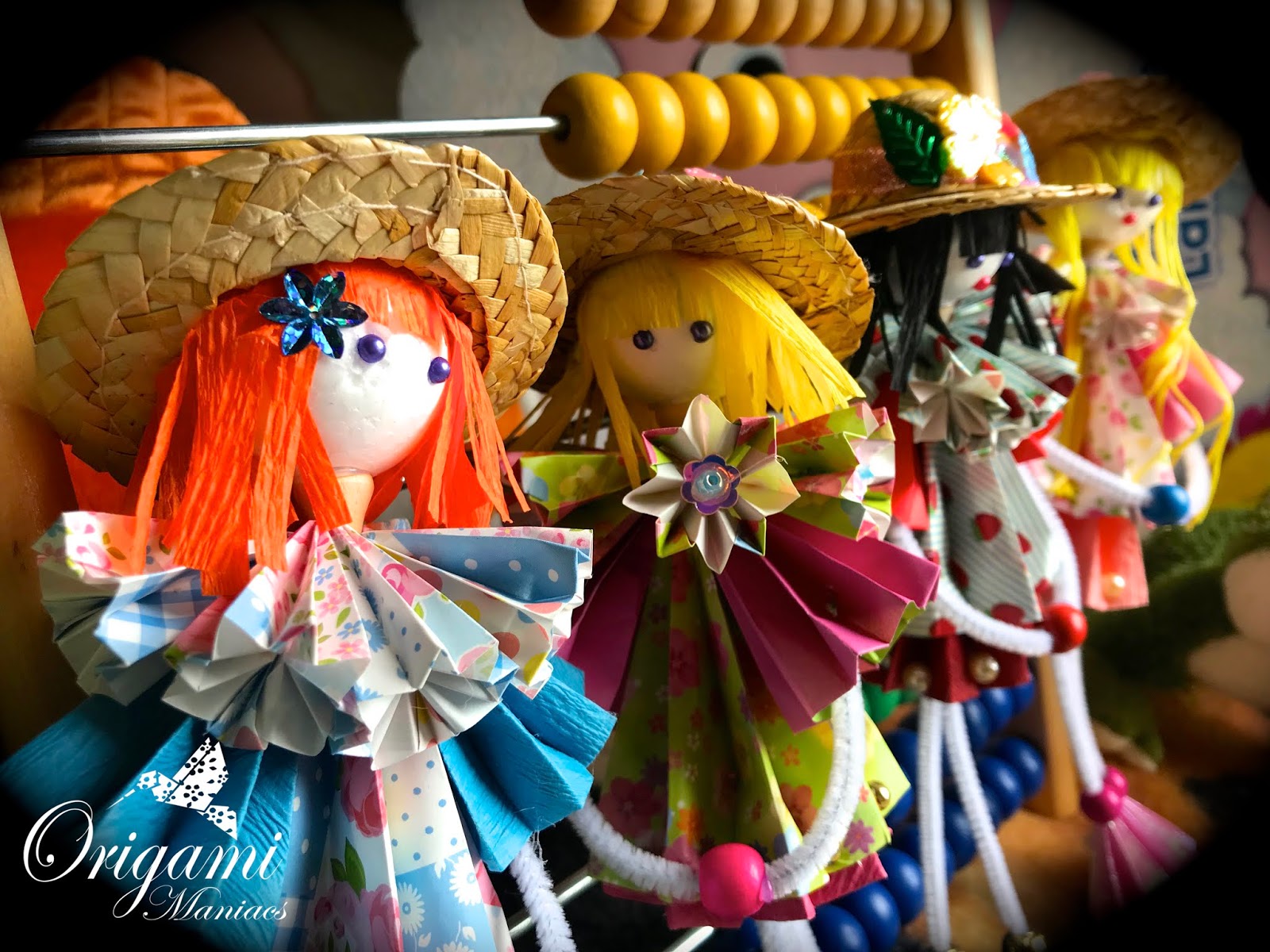 Origami Maniacs: 3D Paper Dolls