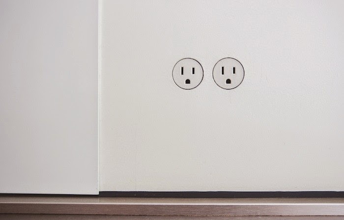 Kirkland Style: Look of the Week: Flush Electrical Outlets