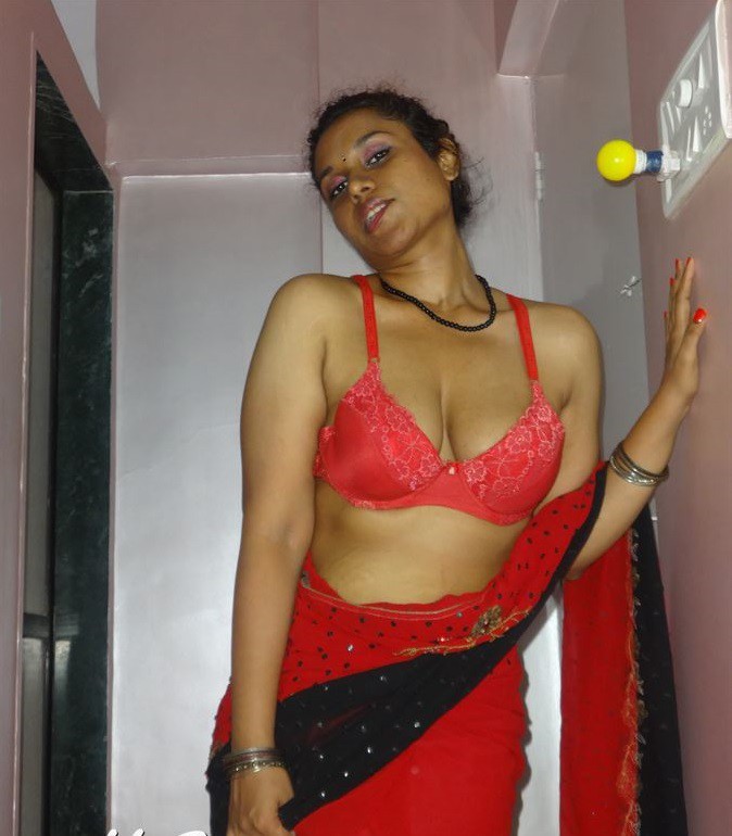 Sex Bp Choda - Maine Apni Naukrani Ko Choda Desi Indian Sex StorySexiezPix Web Porn