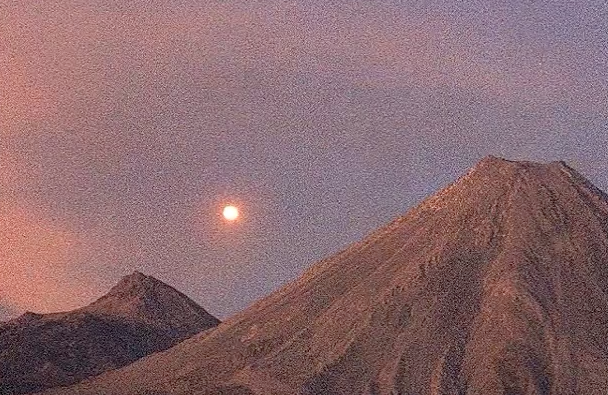 UFO News ~ UFO Over Colima Volcano Makes Hard Right Turn plus MORE Colima%252C%2Bvolcano%252C%2BMexico%252C%2Bartificial%2BIntelligence%252C%2Btank%252C%2Barcheology%252C%2BGod%252C%2BNellis%2BAFB%252C%2BMoon%252C%2Bunidentified%2Bflying%2Bobject%252C%2Bspace%252C%2BUFO%252C%2BUFOs%252C%2Bsighting%252C%2Bsightings%252C%2Balien%252C%2Baliens%252C%2BFox%252C%2BNews%252C%2Bastronomy%252C%2Btreasure%252C%2B4