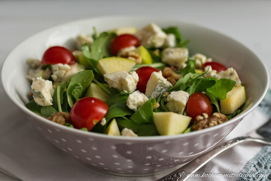 Rocket salad with apple and blue cheese Cooking with Diana