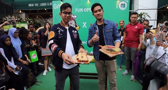 Warganet Sibuk #Uninstallbukalapak, Gibran Putra Jokowi Malah Promosiin Bukalapak Warganet Sibuk #Uninstallbukalapak, Gibran Putra Jokowi Malah Promosiin Bukalapak