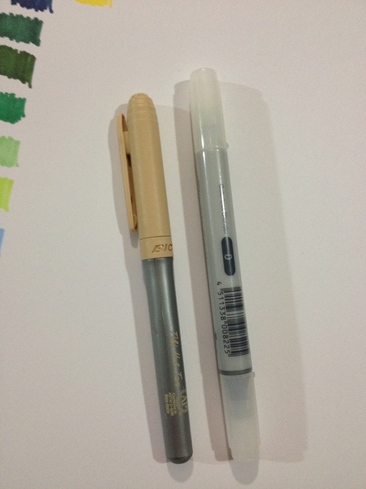Glitter Metallic Paint Pens, Sparkle Water-Based Markers Pen, 12 Assorted  Colors Pen Set for Gr - Art Pens & Markers, Facebook Marketplace