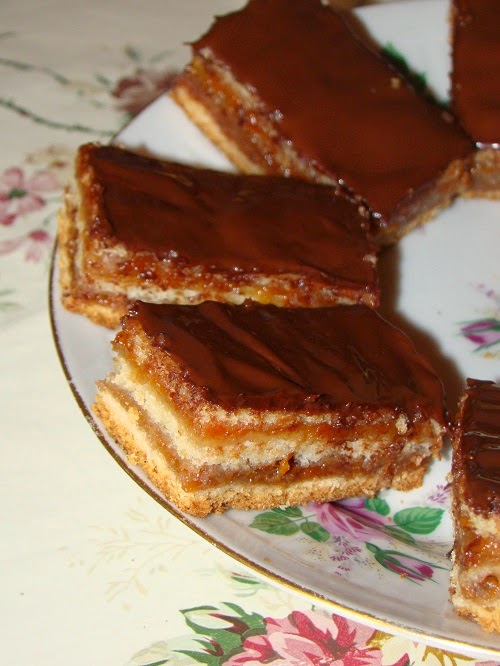 Prajitura delicioasa de post, cu foi si gem