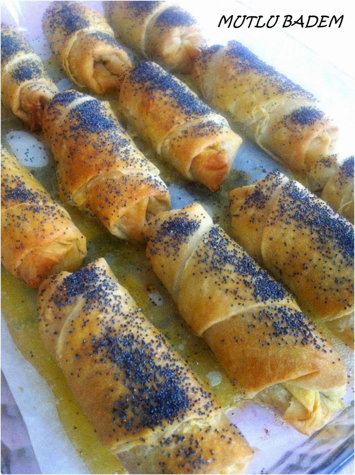 YEŞİL MERCİMEKLİ UNLU BÖREK Mutlu Badem