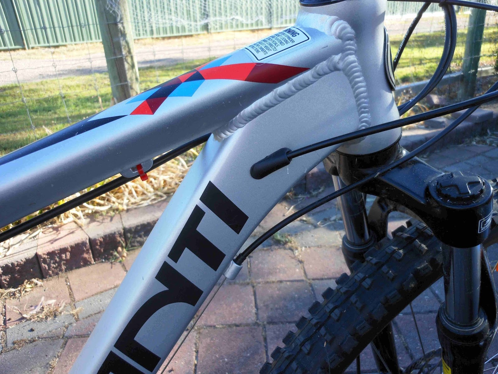 Hardtails and trains Dropper post for a hardtail