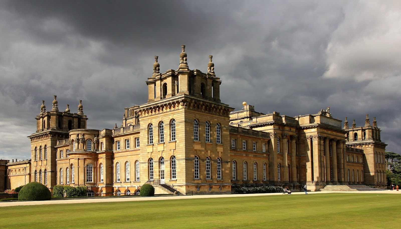 5five5 Blenheim Palace (Oxford England)