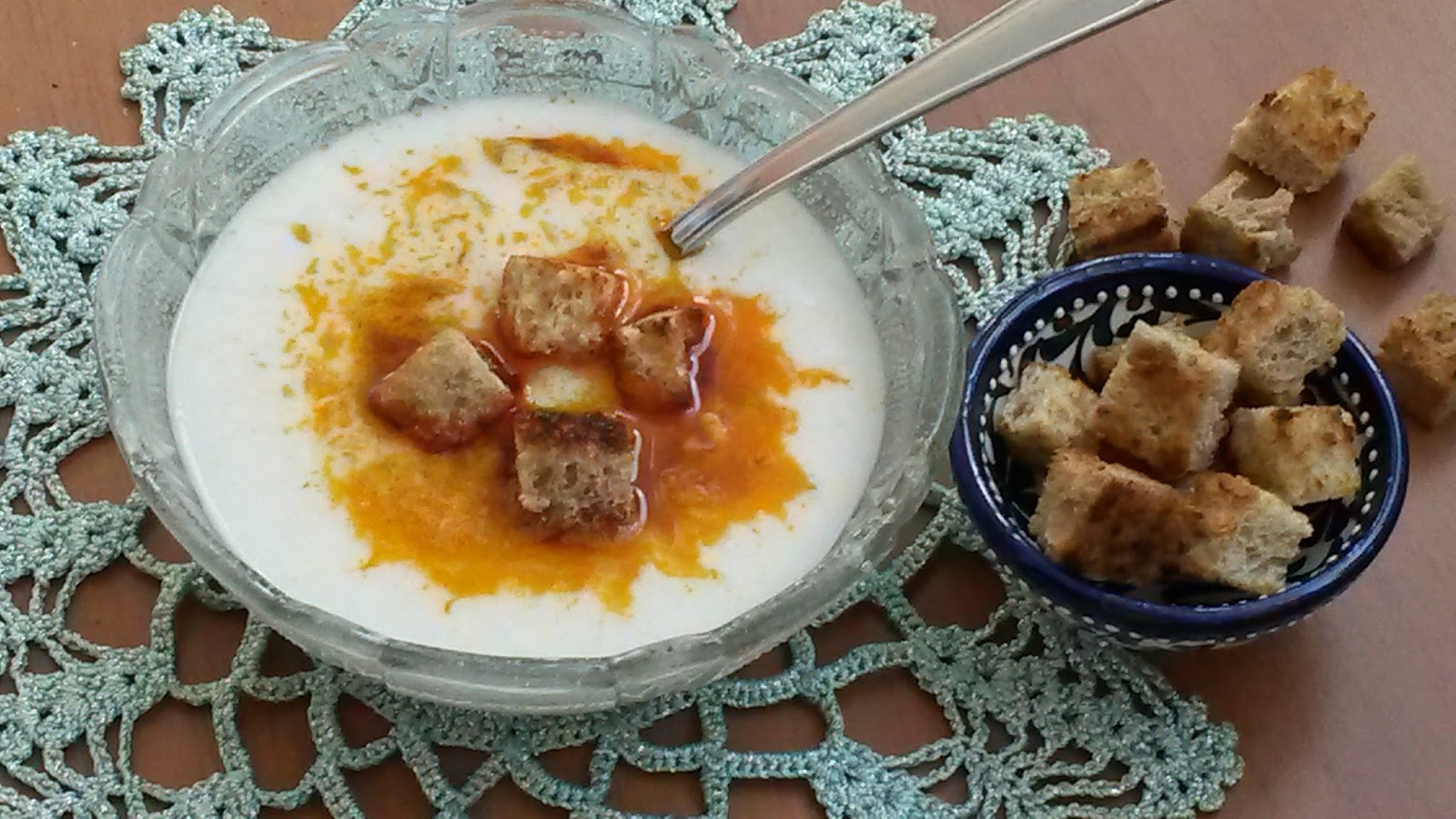 SEVGİNİN YEMEKLERİ HÜNKÂR ÇORBASI ( 68 kişilik ) Et sulu Çorba