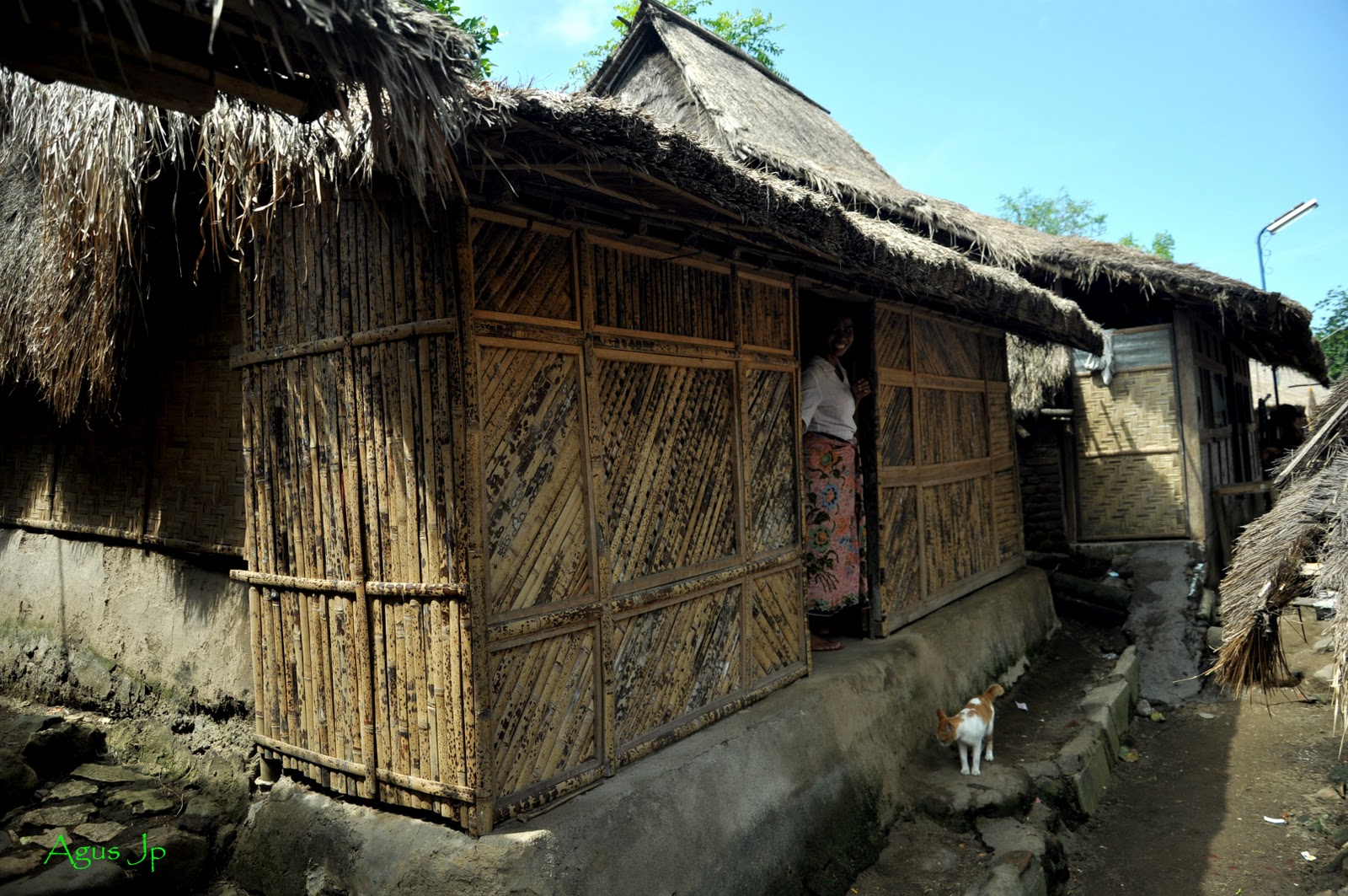 Gambar Rumah Adat Lombok Contoh Merepresentasikan Sasak Terbuat Desain