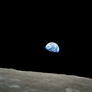 24 Aralık 1968, Apollo 8'den Dünya'nın Ay Üzerinde doğuşu