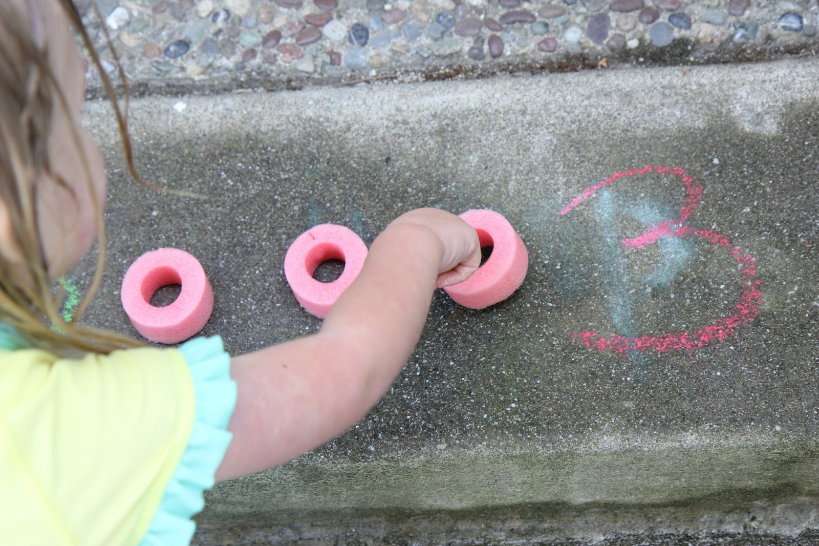 toddler-approved-splat-a-disappearing-number-game-for-kids