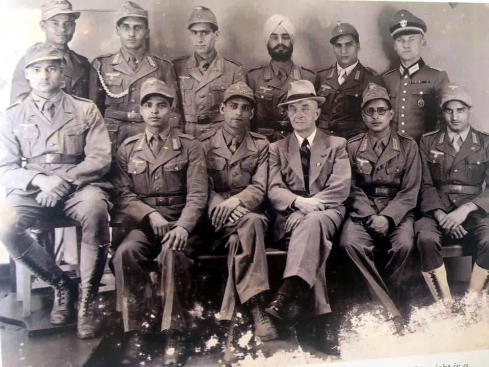 NAZI JERMAN Foto Sukarelawan India (Legion Freies Indien) Dalam Tubuh