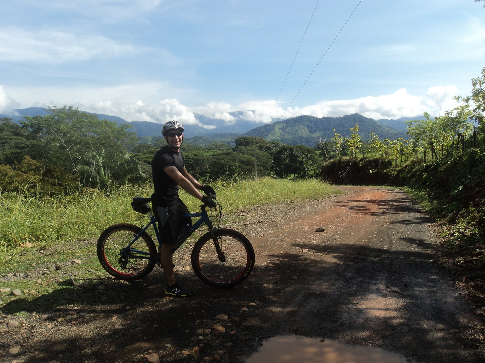 MOUNTAIN BIKING MANUEL ANTONIO, QUEPOS