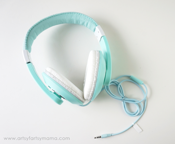 Custom Polka Dot Headphones at artsyfartsymama.com
