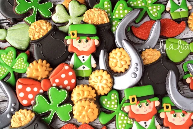 How To Make Decorated Leprechaun Cookies for St. Patrick's Day ~ Tutorial