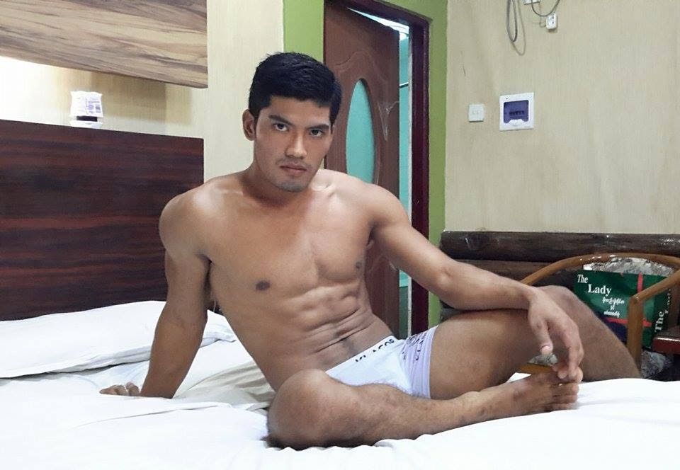 M y a n m a r H u n k s: Hot Myanmar Boy Louis Ivan