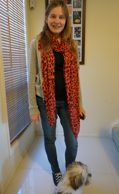 neon leopard print scarf juicy couture hoodie black tee converse skinny jeans