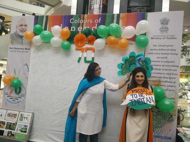 ACE BOLLYWOOD FASHION DESIGNER - ARCHANA KOCHHAR CELEBRATES INDEPENDENCE DAY AT INORBIT MALL, VASHI ACE BOLLYWOOD FASHION DESIGNER - ARCHANA KOCHHAR CELEBRATES INDEPENDENCE DAY AT INORBIT MALL, VASHI