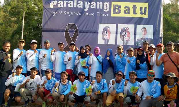 Kota Batu Juara Umum Kejurda Open Paralayang Liga V Jawa Timur