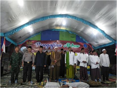 PENGAJIAN AKBAR DZIKIR DAN SHOLAWAT RATIBUL HADDAD  MENUJU SUKODONO AMAN DAMAI DAN SEJUK PENGAJIAN AKBAR DZIKIR DAN SHOLAWAT RATIBUL HADDAD  MENUJU SUKODONO AMAN DAMAI DAN SEJUK