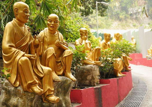 Biara Dengan 13.000 Patung Buddha anehdidunia.com
