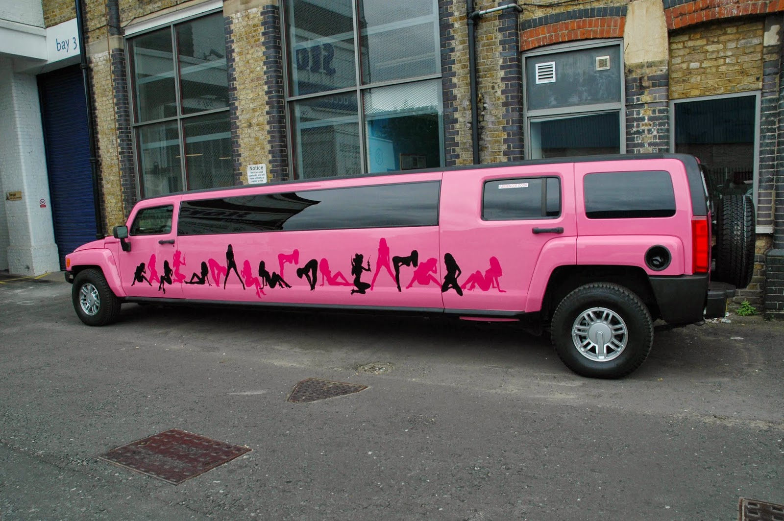 Auto HD Wallpapers: Hummer-Limo-Wallpapers