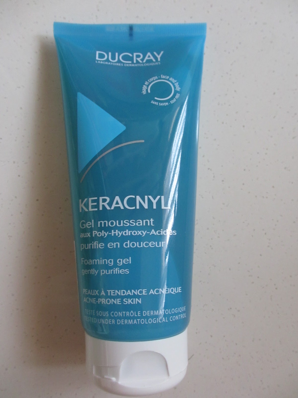 The Blackmentos Beauty Box Skin care review Ducray Keracnyl foaming gel!