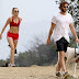 Miley Cyrus khoe thân hình săn chắc khi đi tập thể dục với bạn trai