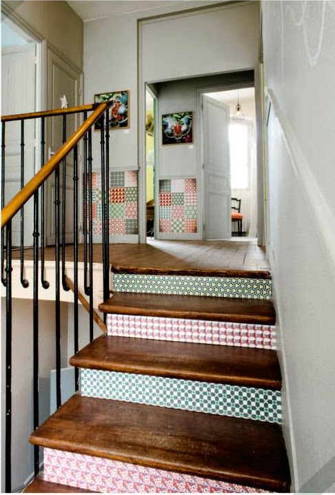decoration papier peint geometrique escalier