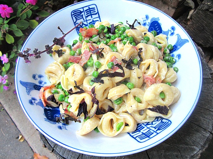 Easy Peasy Tortellini w/ Pancetta & Peas