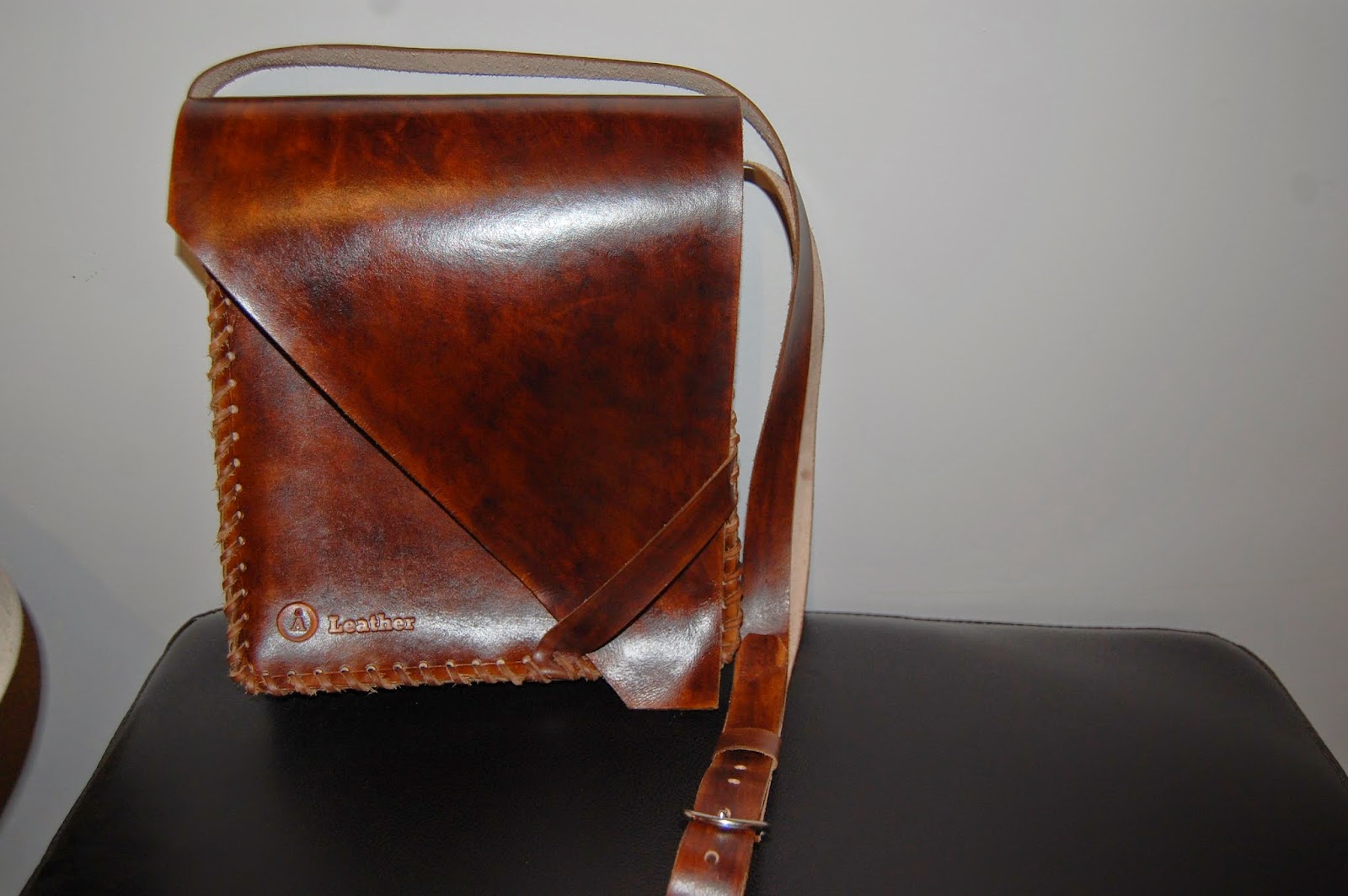 Å-Leather creations g.p.: CUIR CREATION