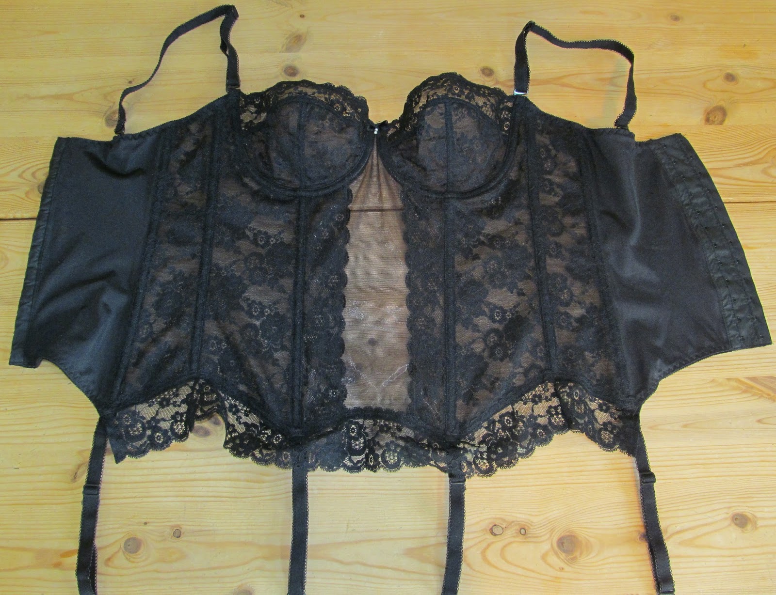 Vintage sexy black lace net 4 strap suspender basque garter cami UK 34C ...