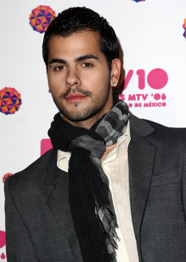 Эдуардо крус сын. Эдуардо крус. Эдуардо крус. Эдуардо крус. Эдуардо крус.