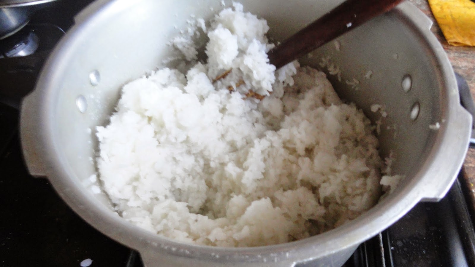 Cooked rice for sakkarai pongal