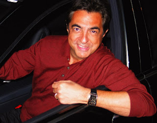 Animal World: joe mantegna background