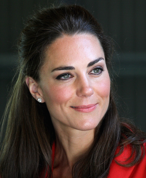 Strictly Kate (Catherine - The Duchess of Cambridge): Kate Dazzles in Red!