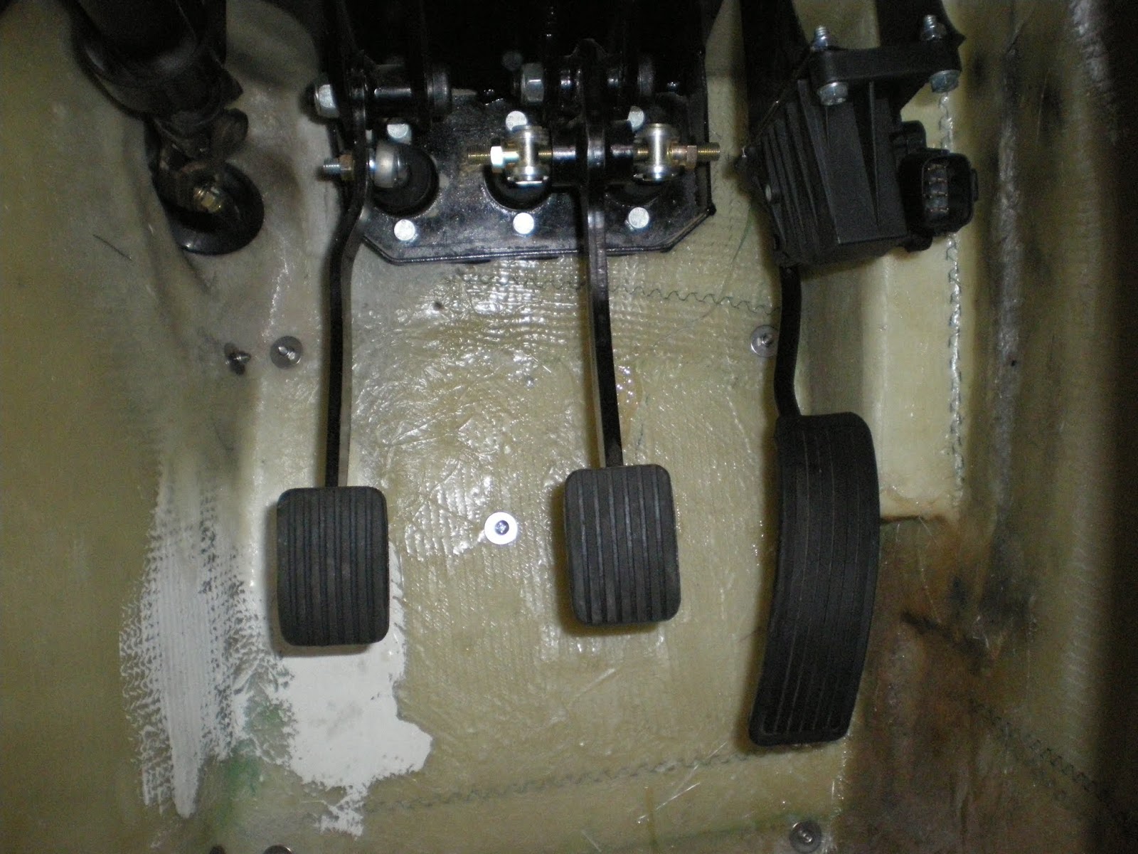 Classic Revival AC Cobra Replica SC 427 Pedals are next to fit into