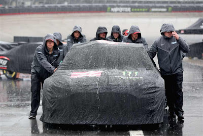 Rain Postpones #NASCAR #MENCS Race till Monday