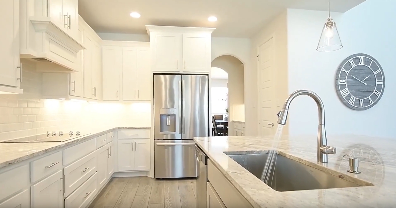 11 Photos vs. 7986 Valley Crest, Fair Oaks Ranch, TX Home Interior Design Tour