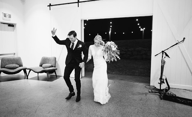 MJ CARLIN PHOTOGRAPHY GOLD COAST WEDDING SUMMERGROVE ESTATE AUSTRALIAN DESIGNER