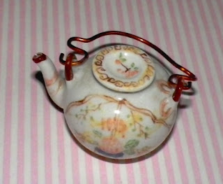 teapot for dollhouse