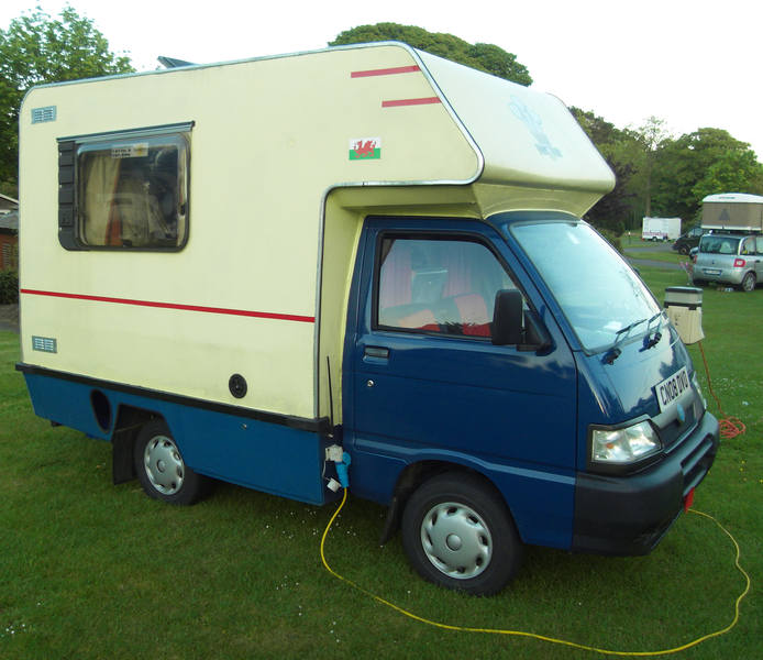 Le campingcar Passe partout Camping car insolite spécial petit mini