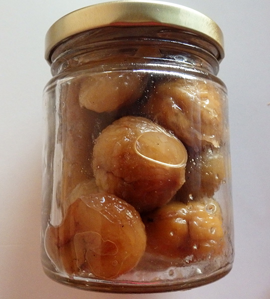 COCER CASTAÑAS EN LA OLLA EXPRÉS.