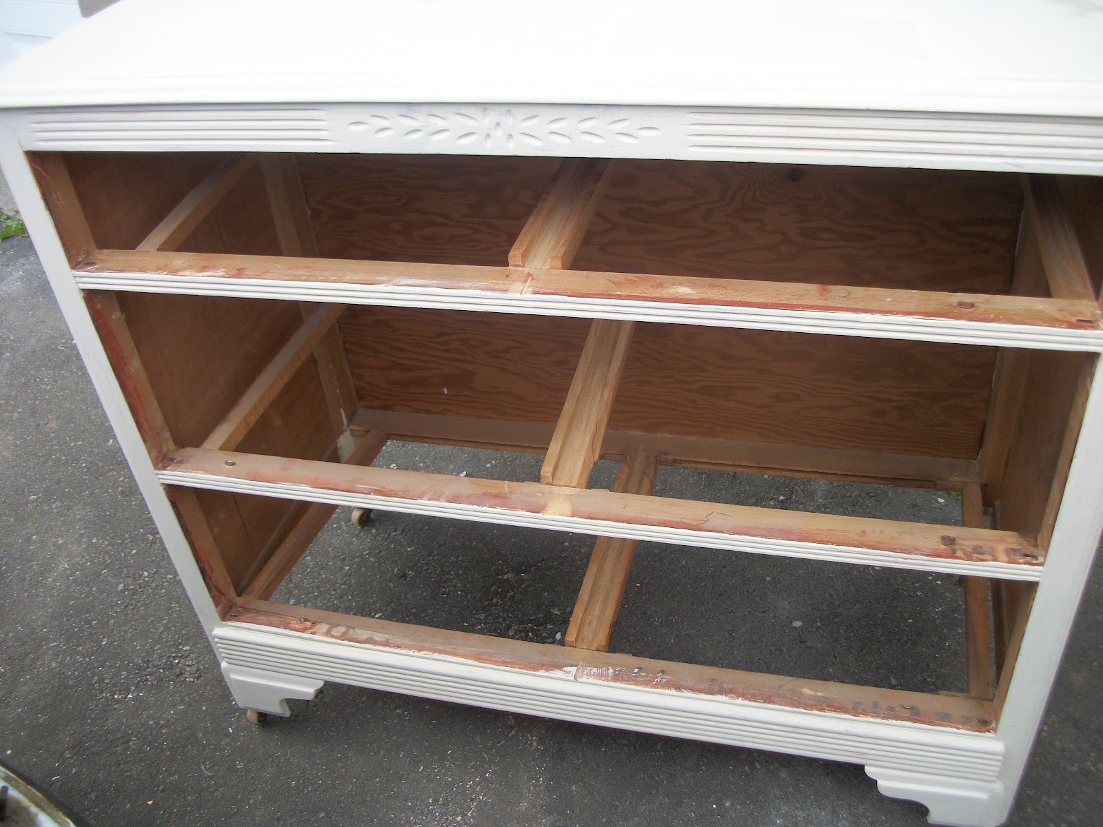 THE UPHOLSTER'S WIFE MEET "OLD OCHRE " A VINTAGE DRESSER