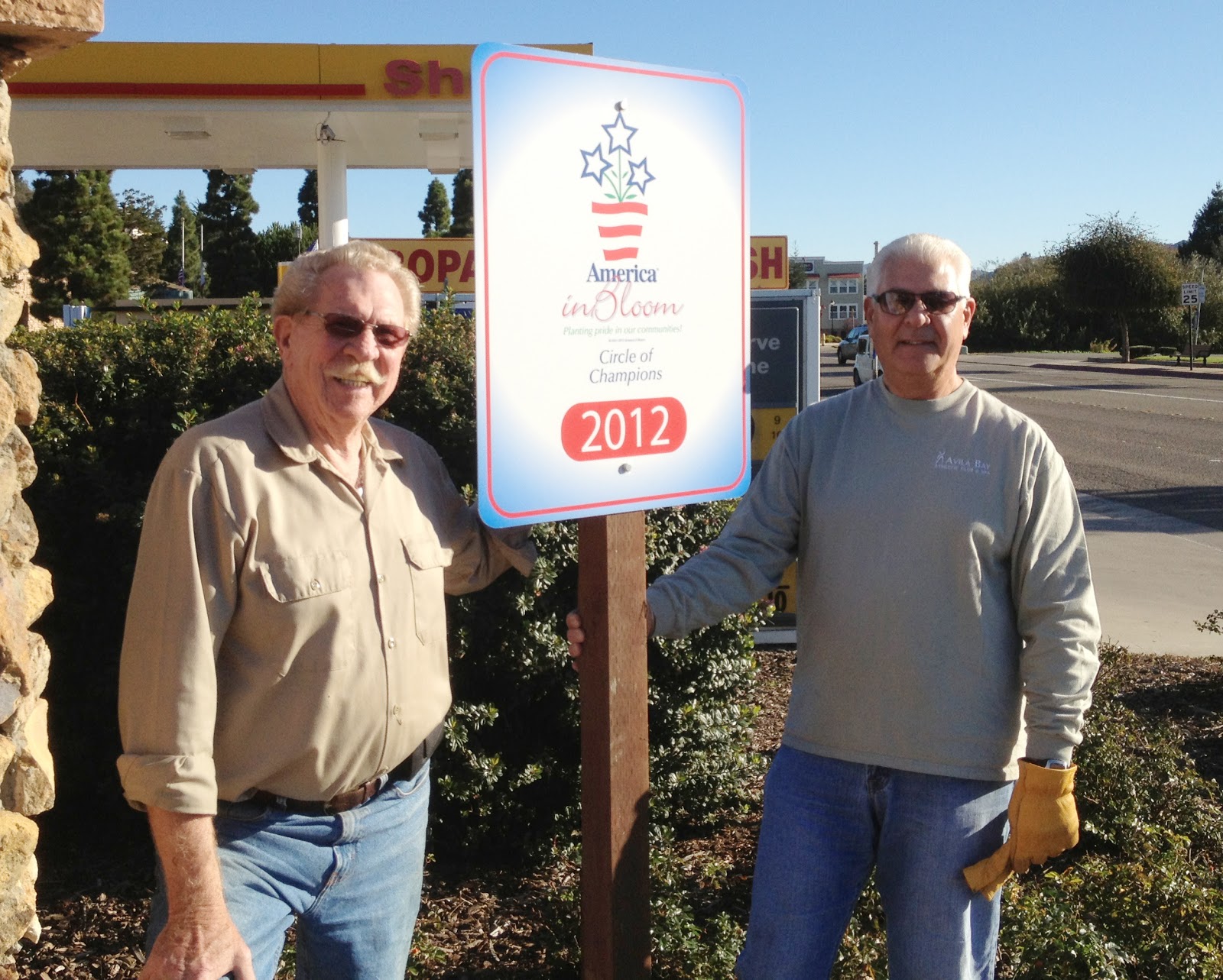 Planting Pride with America in Bloom Circle of Champions Arroyo Grande