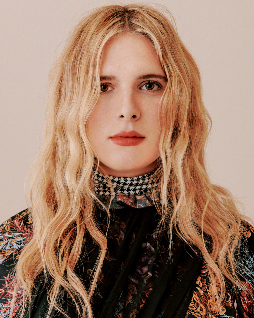 Hari Nef – Most Beautiful Transgender Models Male to Female - TG Beauty