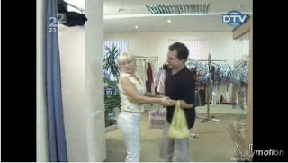 Naked And Funny Clip - Fitting Room Door Suddenly Open - Funny Clip