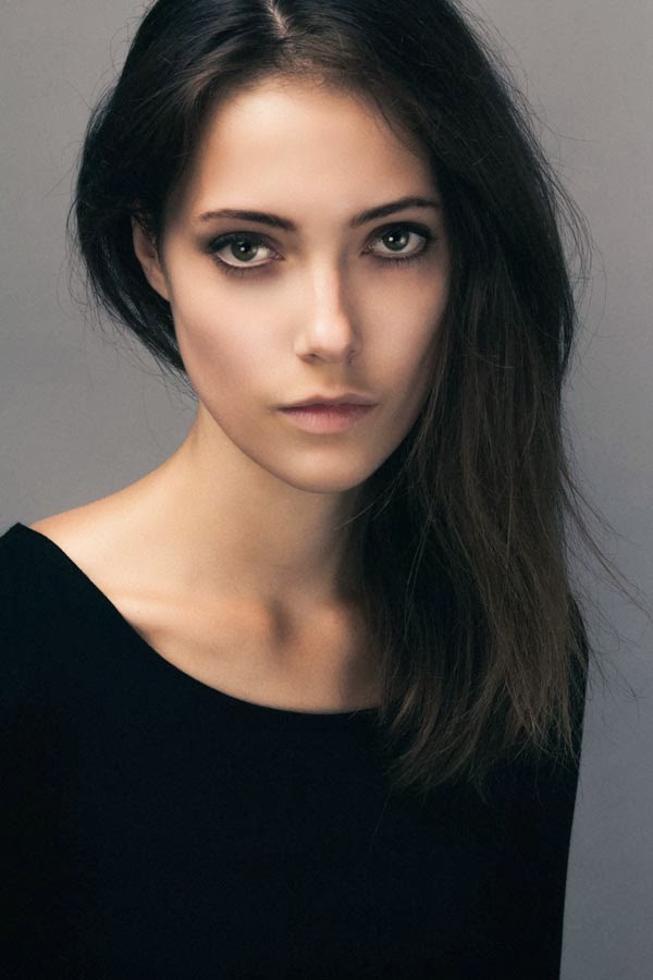 Джеральд ратнер. Julia conley бикини. Julia b. Julia models. Модель julia rinql.